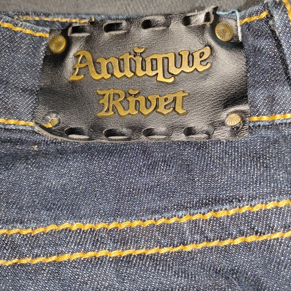 Antique Rivet Jeans - Picture 4 of 10